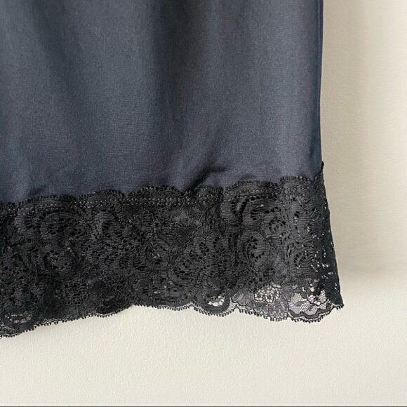 𝅺VINTAGE Black Lace-Trim Slip Skirt Midi Women's S - Picture 4 of 6